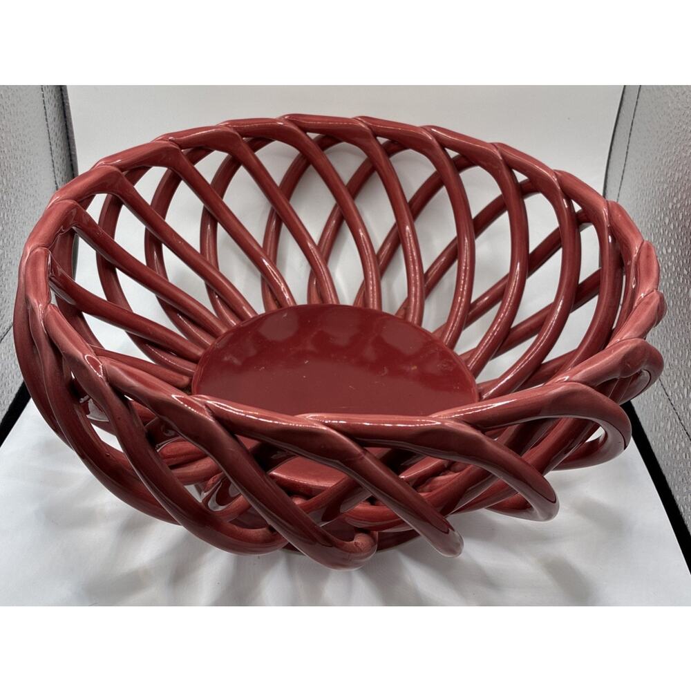 Lindsey Jordan Ceramic Basket Bread Fruit Bowl 10” light burgandy Open Weave